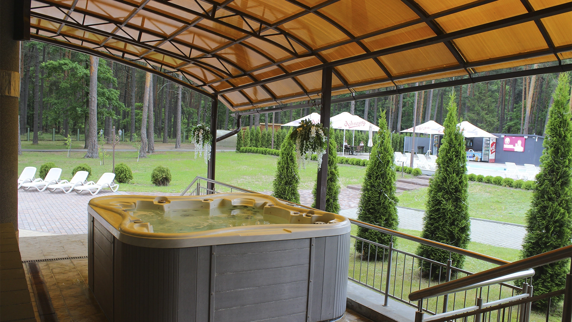 Джакузи на открытой террасе